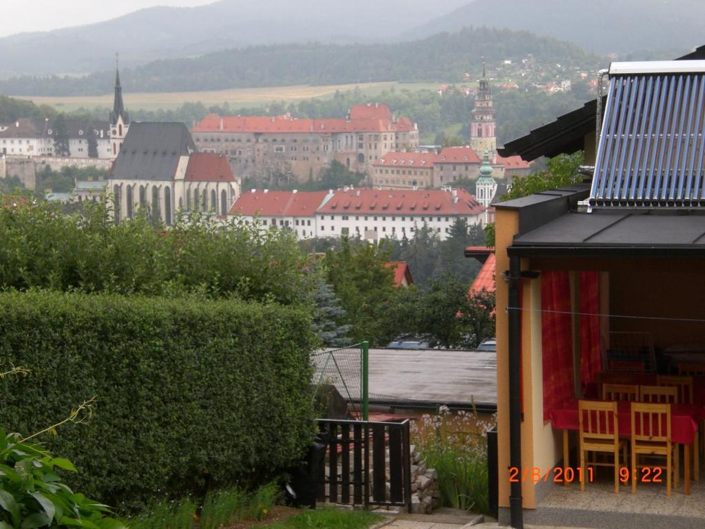 Dvoulůžkový pokoj s manželskou postelí